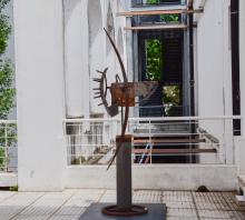 Ubicación: Patio de la planta baja, atrás de uno de los bicicleteros.
